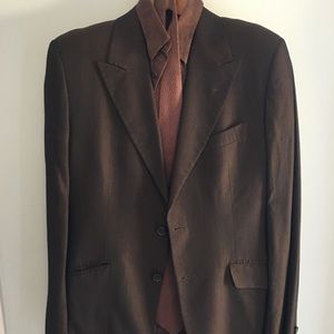 Dolce Gabbana men’s suit Versace shirt